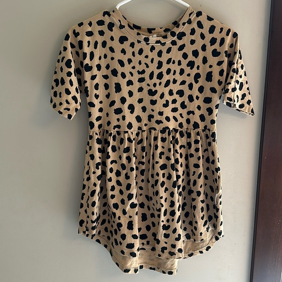 HUX - Picture 1 of 4